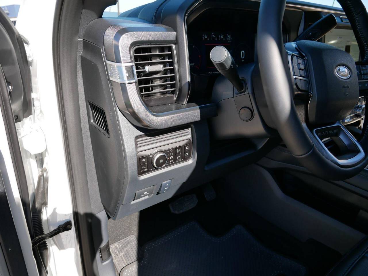 2026 Ford F-250 Super Duty Platinum - Photo 52