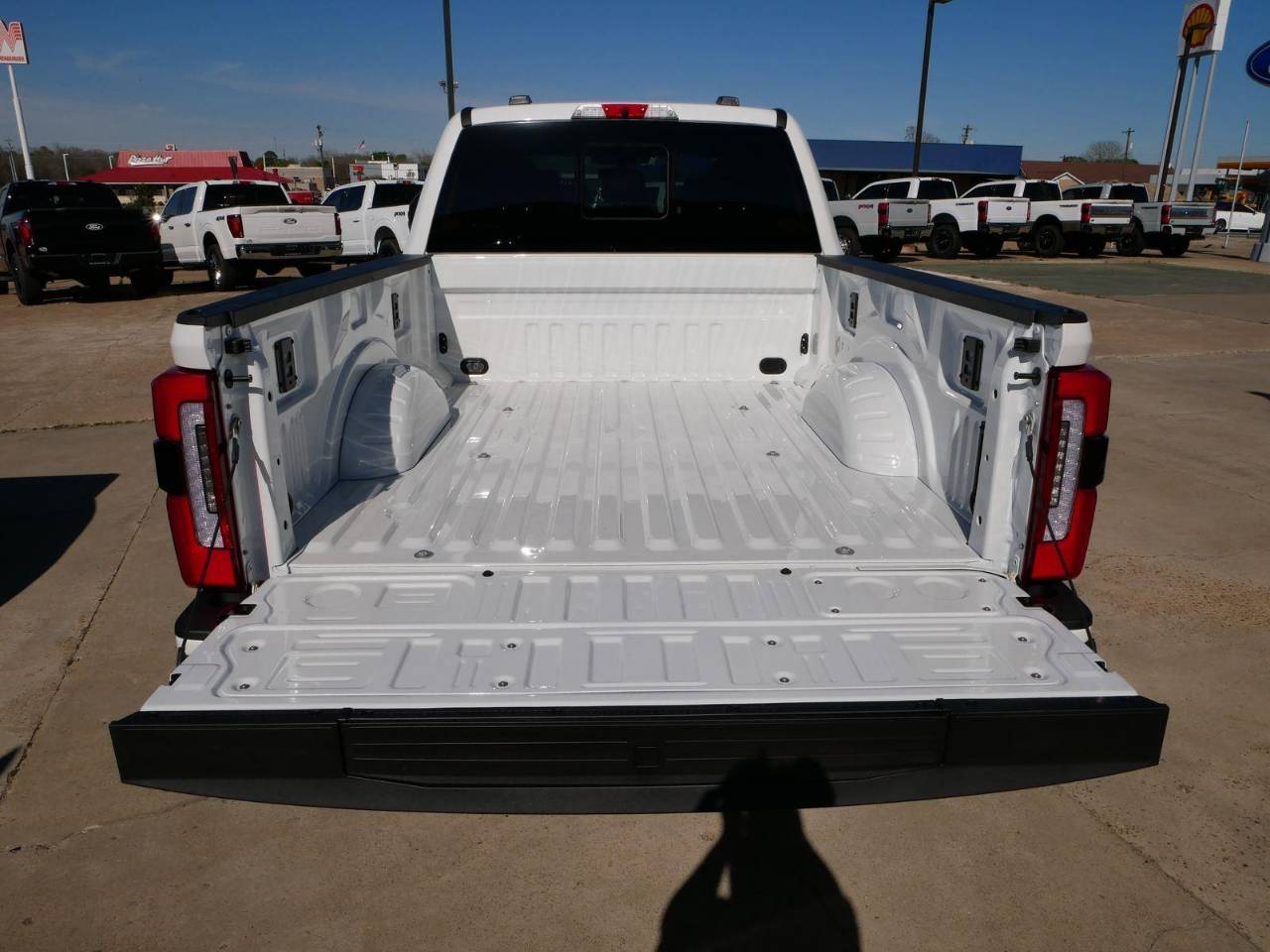 2026 Ford F-250 Super Duty Platinum - Photo 72