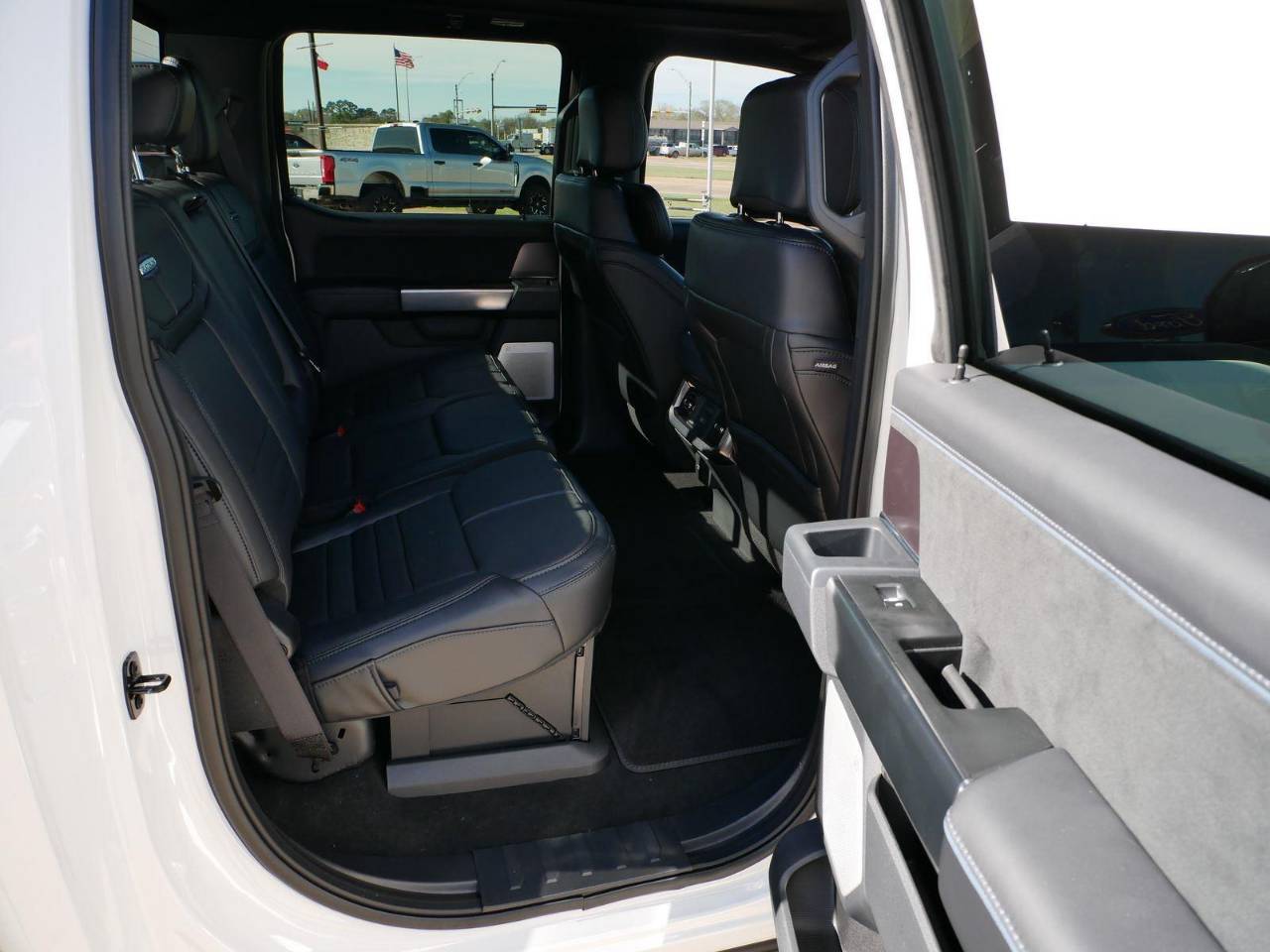 2026 Ford F-250 Super Duty Platinum - Photo 80