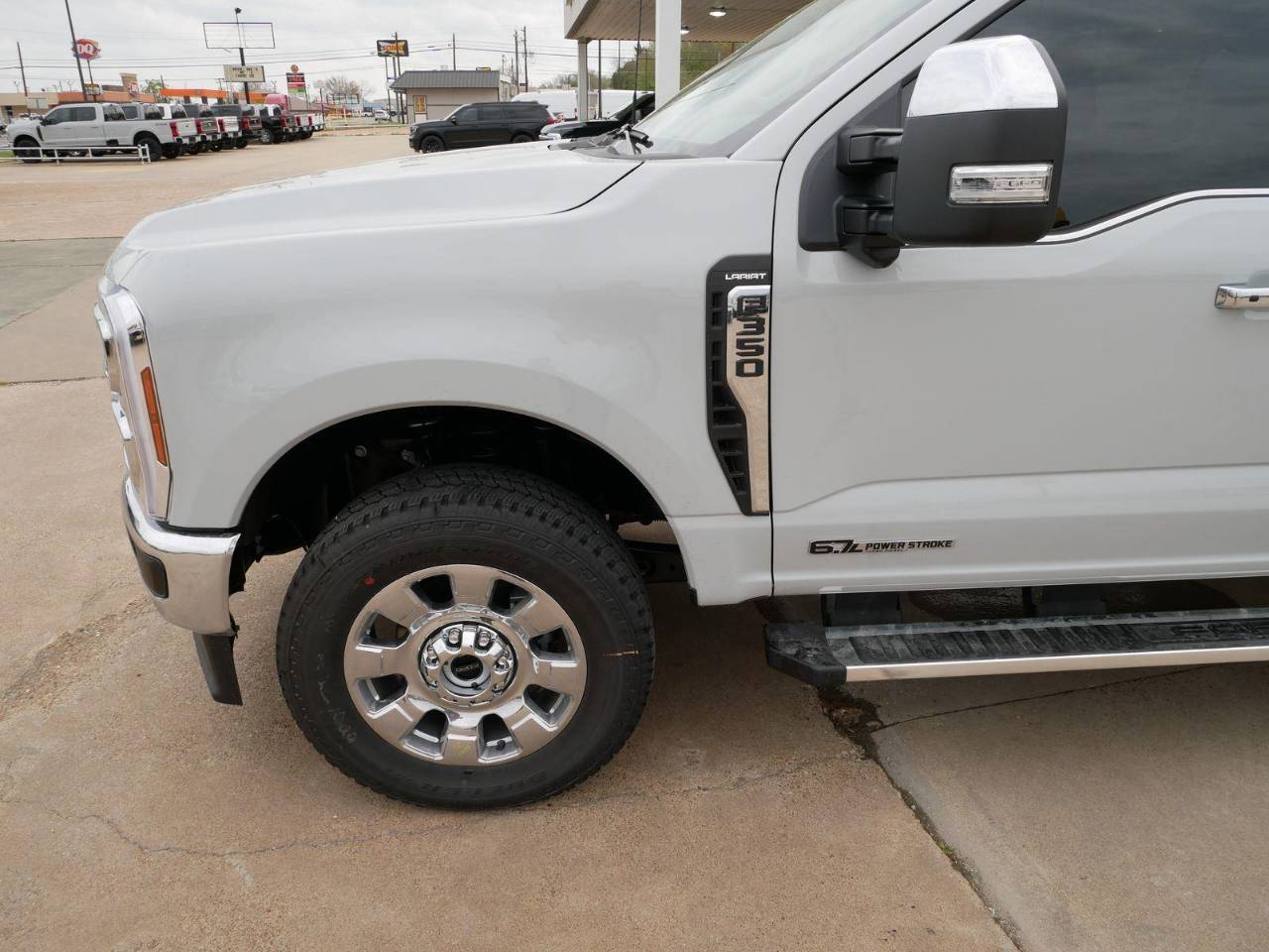 2026 Ford F-350 Super Duty Lariat - Photo 6