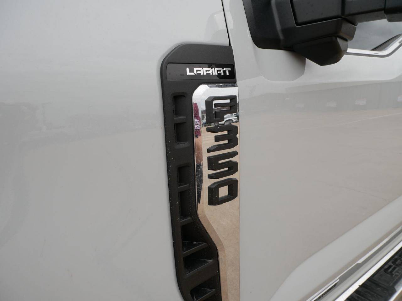 2026 Ford F-350 Super Duty Lariat - Photo 8