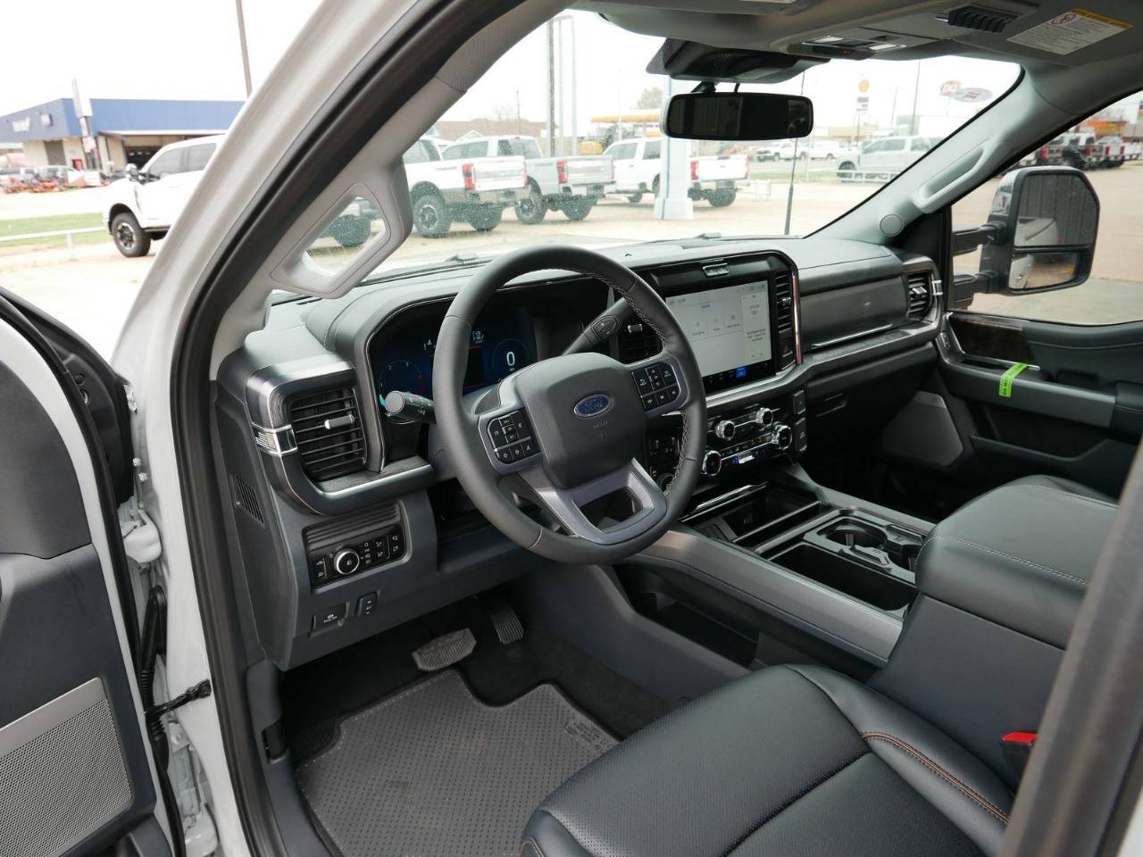 2026 Ford F-350 Super Duty Lariat - Photo 13