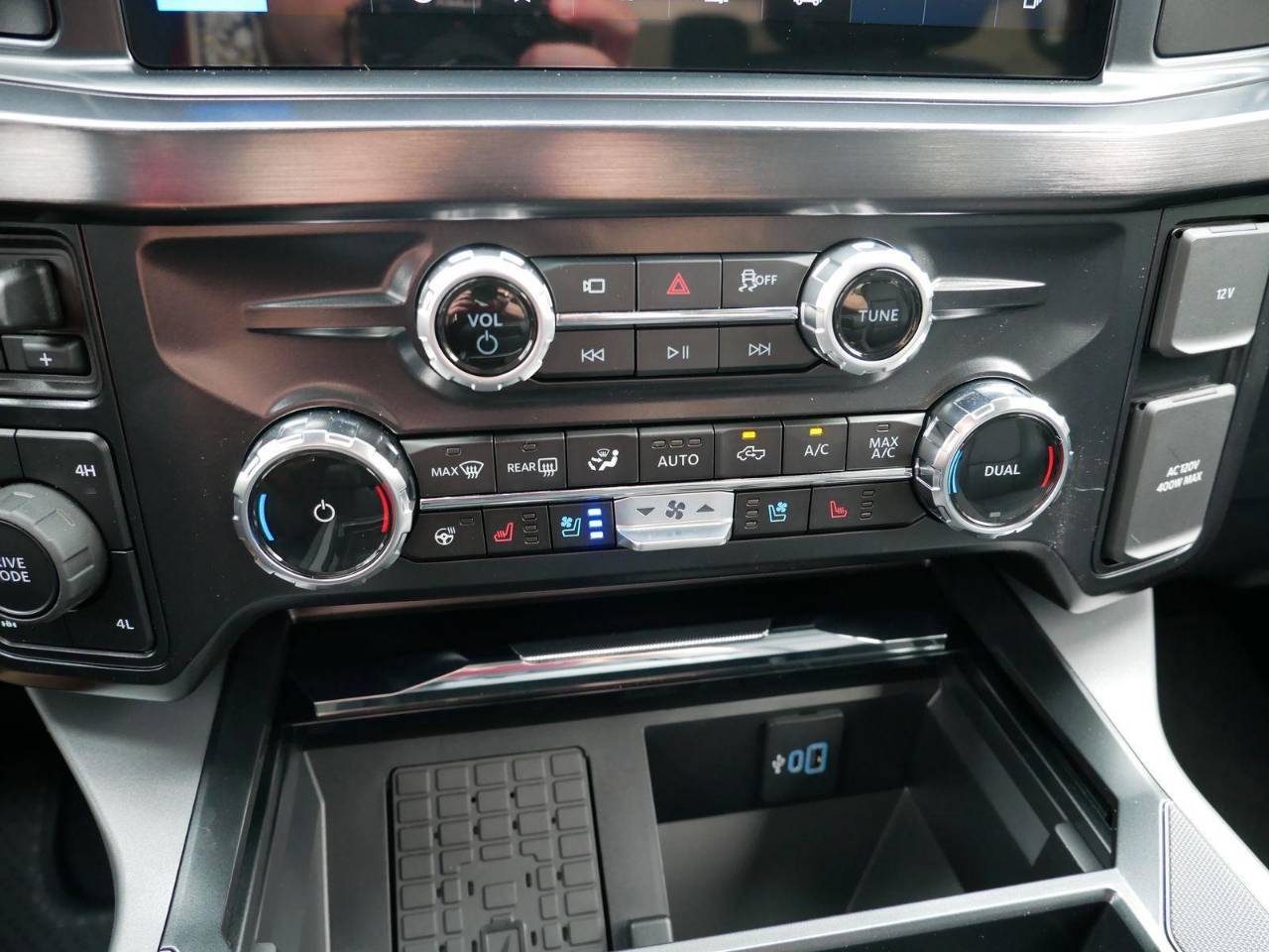 2026 Ford F-350 Super Duty Lariat - Photo 26