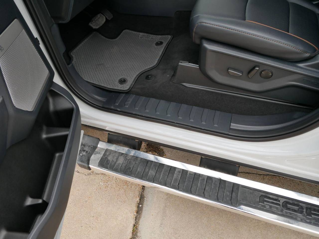 2026 Ford F-350 Super Duty Lariat - Photo 43