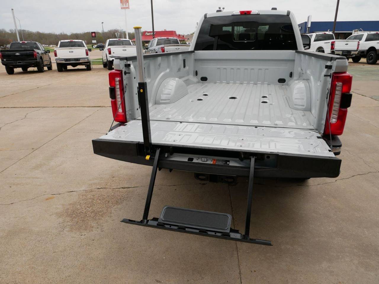 2026 Ford F-350 Super Duty Lariat - Photo 61