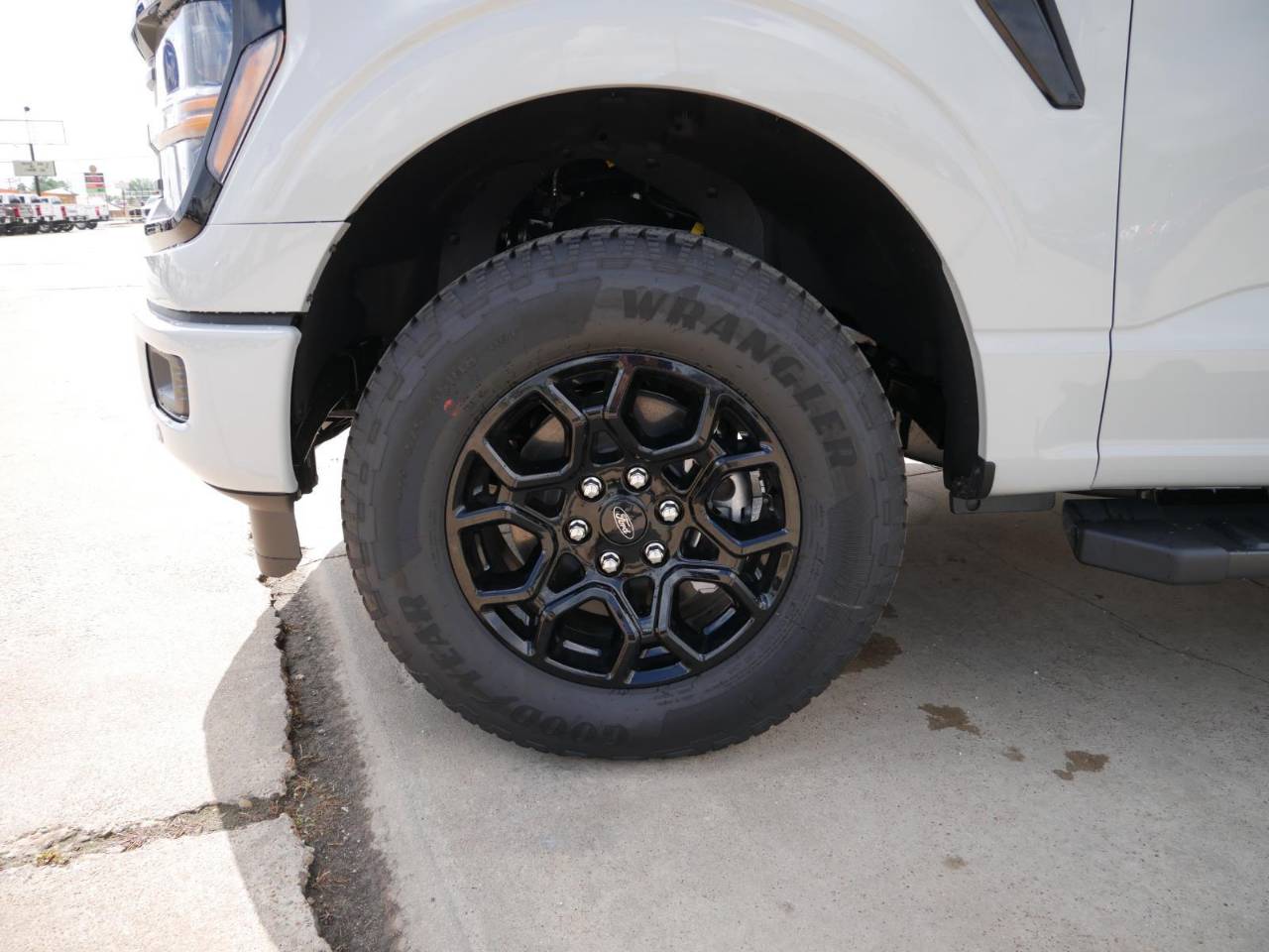 2026 Ford F-150 XLT - Photo 7