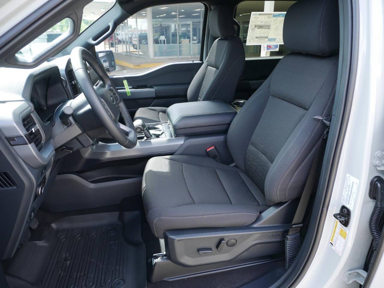 2026 Ford F-150 XLT - Photo 13
