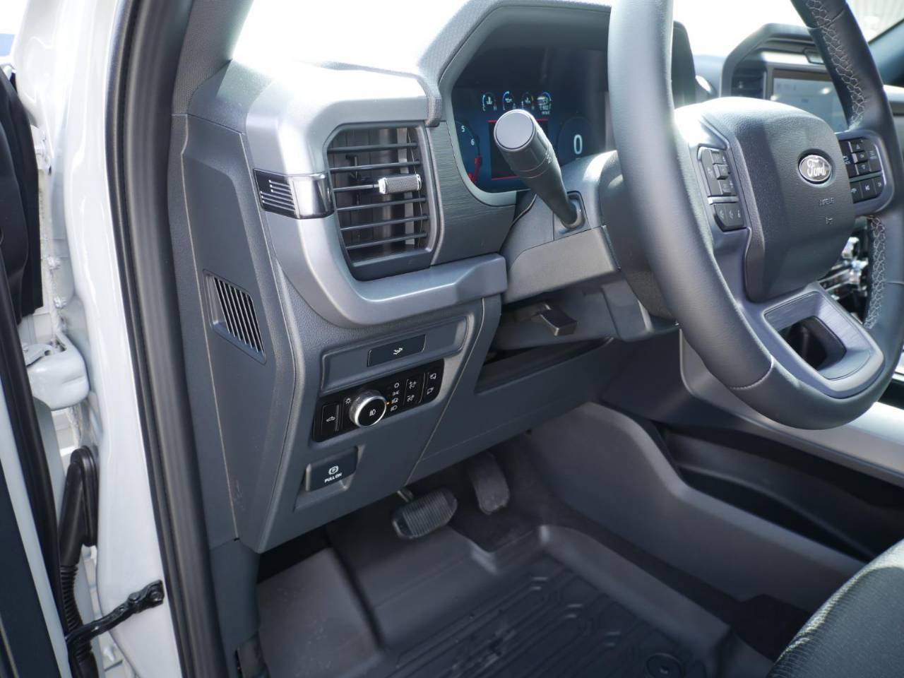 2026 Ford F-150 XLT - Photo 15