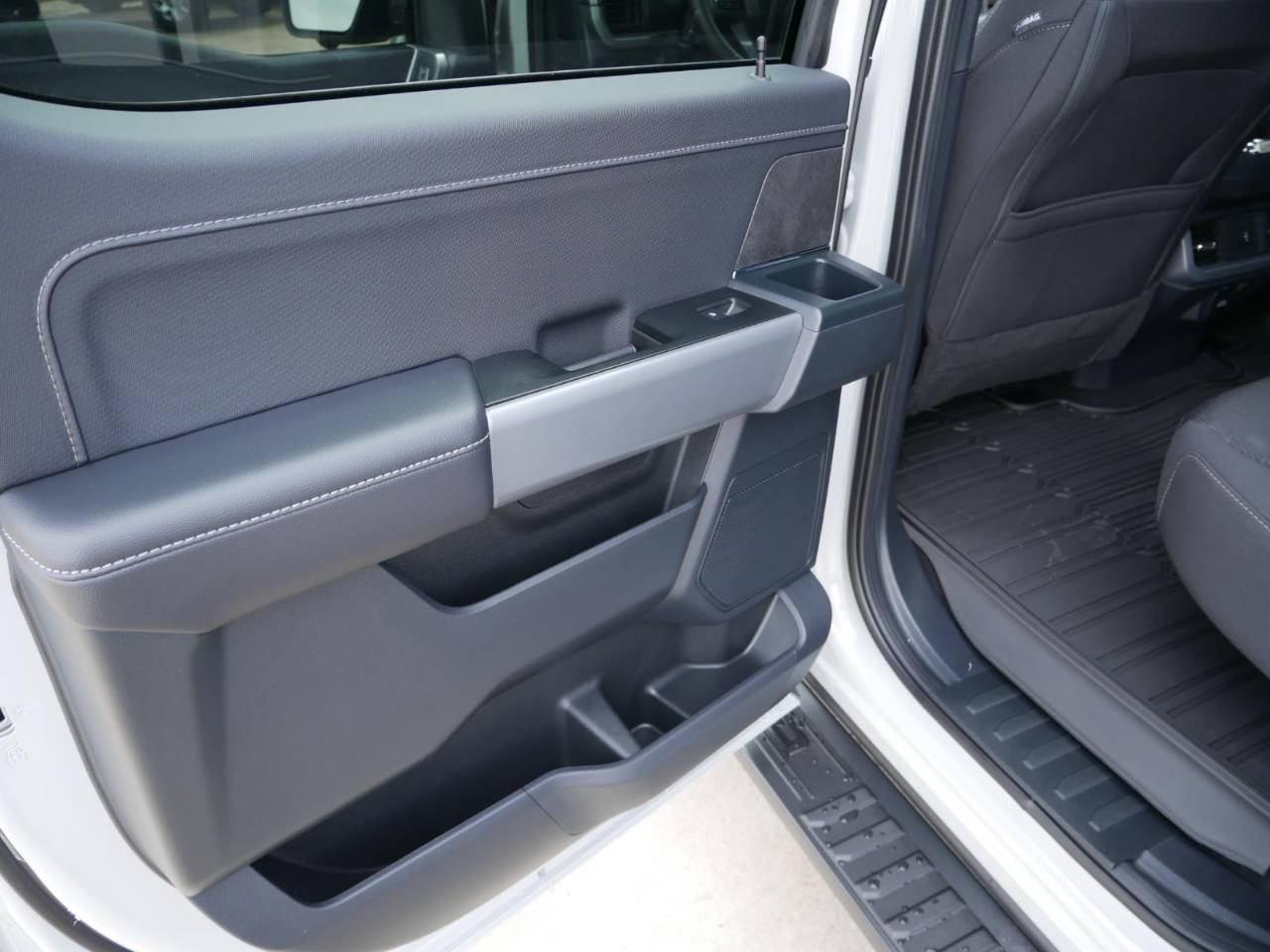 2026 Ford F-150 XLT - Photo 37