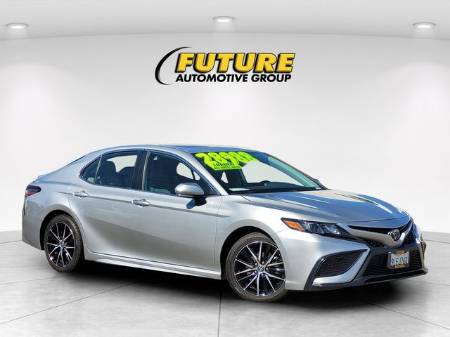 2024 Toyota Camry SE AWD