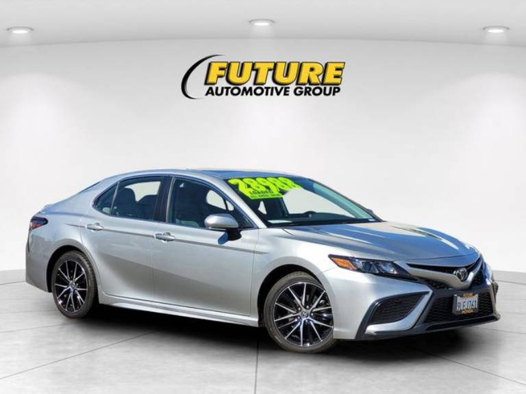 2024 Toyota Camry SE AWD