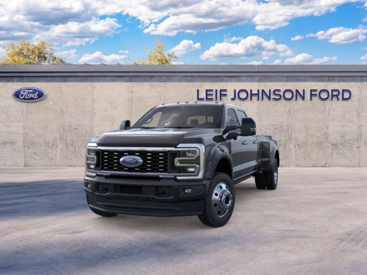 New 2026 Ford Super Duty F-450 DRW Platinum, photo 2