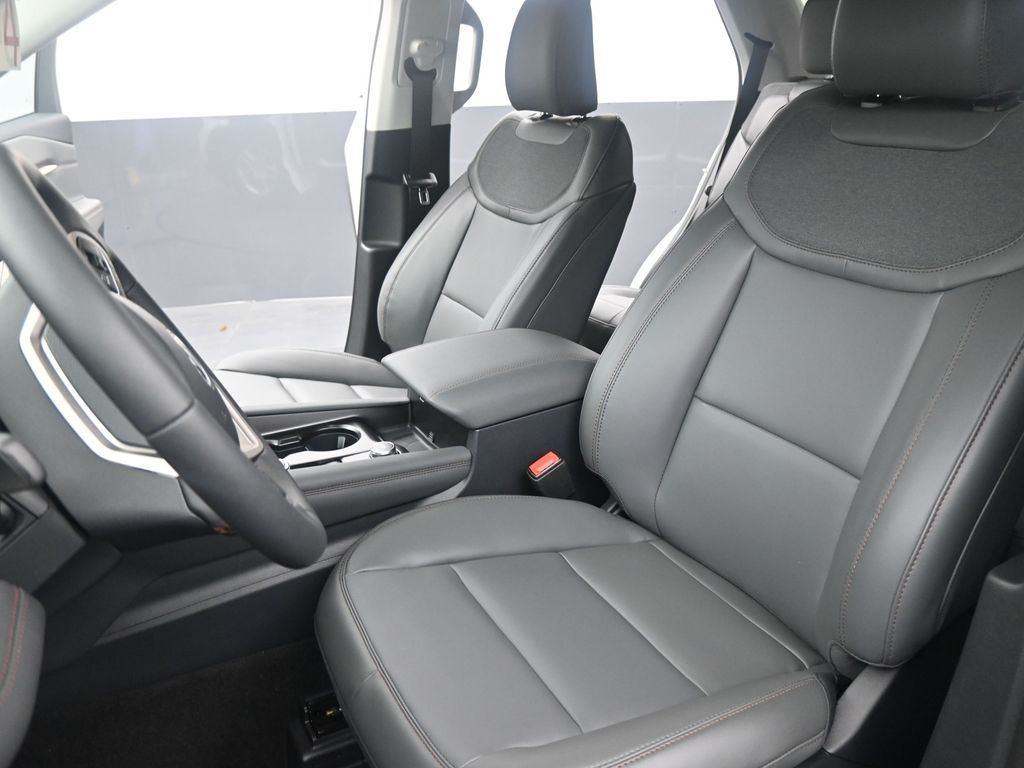 2026 Ford Explorer Active - Photo 9