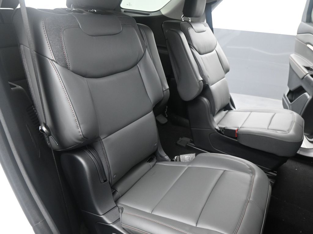 2026 Ford Explorer Active - Photo 18