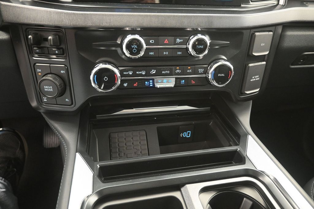 2026 Ford F-250 Super Duty Platinum - Photo 9
