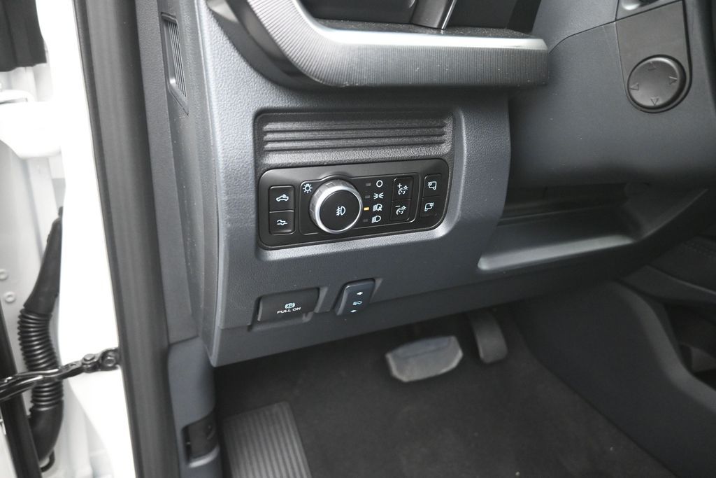 2026 Ford F-250 Super Duty Platinum - Photo 13