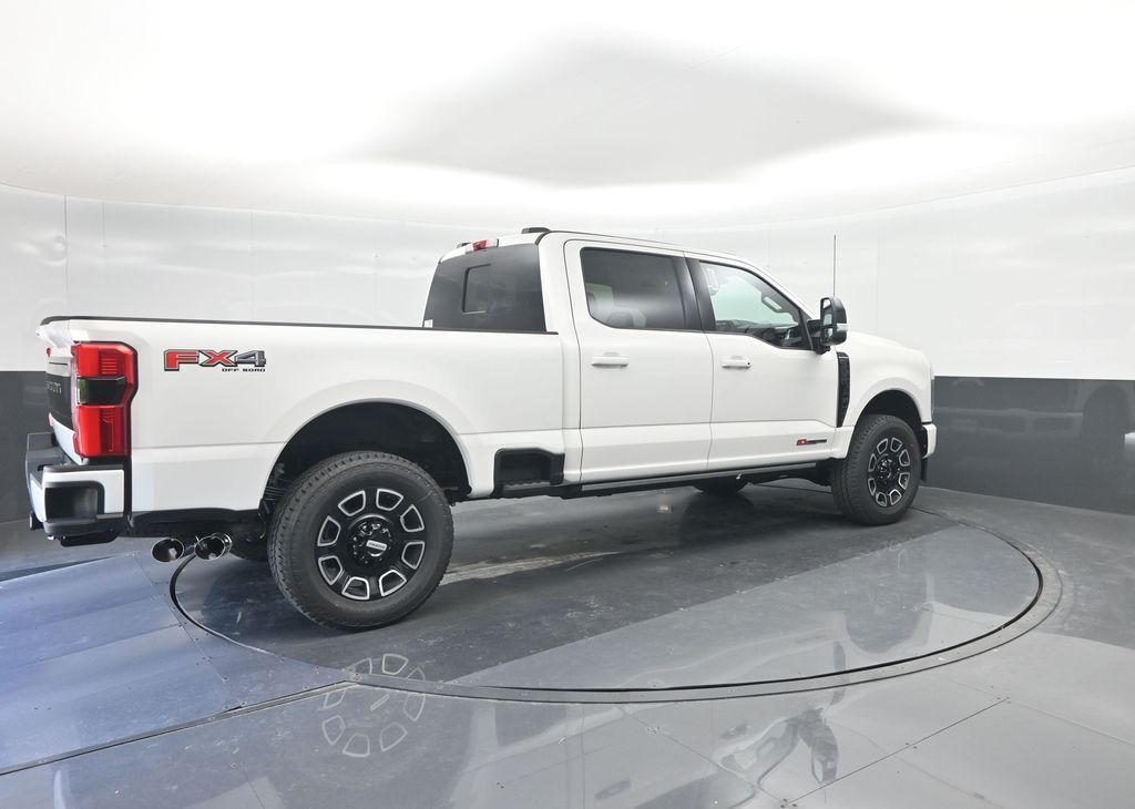 2026 Ford F-250 Super Duty Platinum - Photo 15