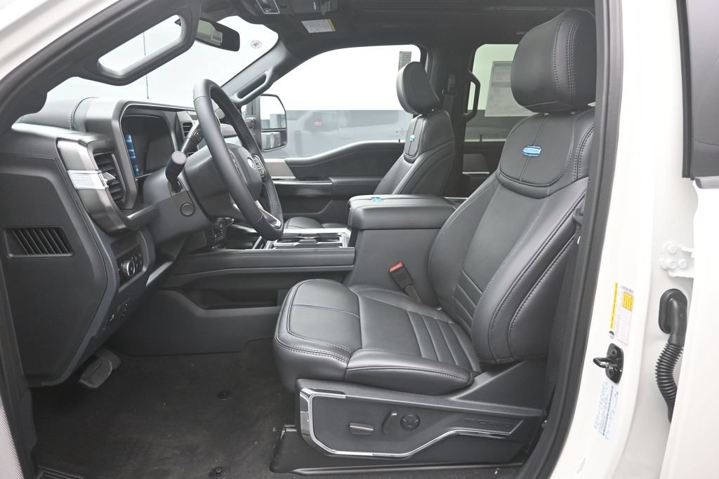 2026 Ford F-250 Super Duty Platinum - Photo 18