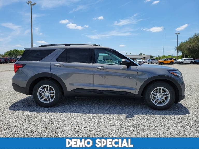 2026 Ford Explorer Active w/200A Pkg