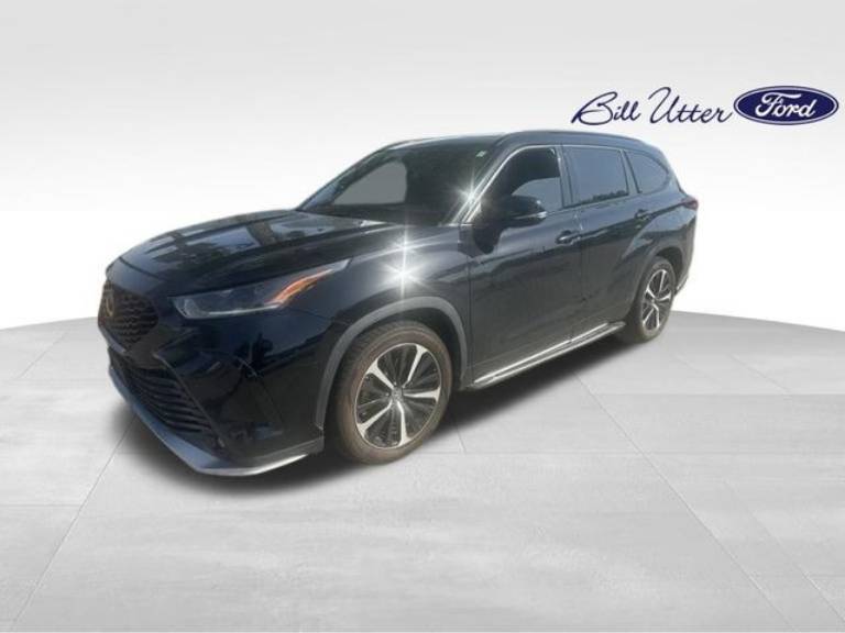 2022 Toyota Highlander XSE