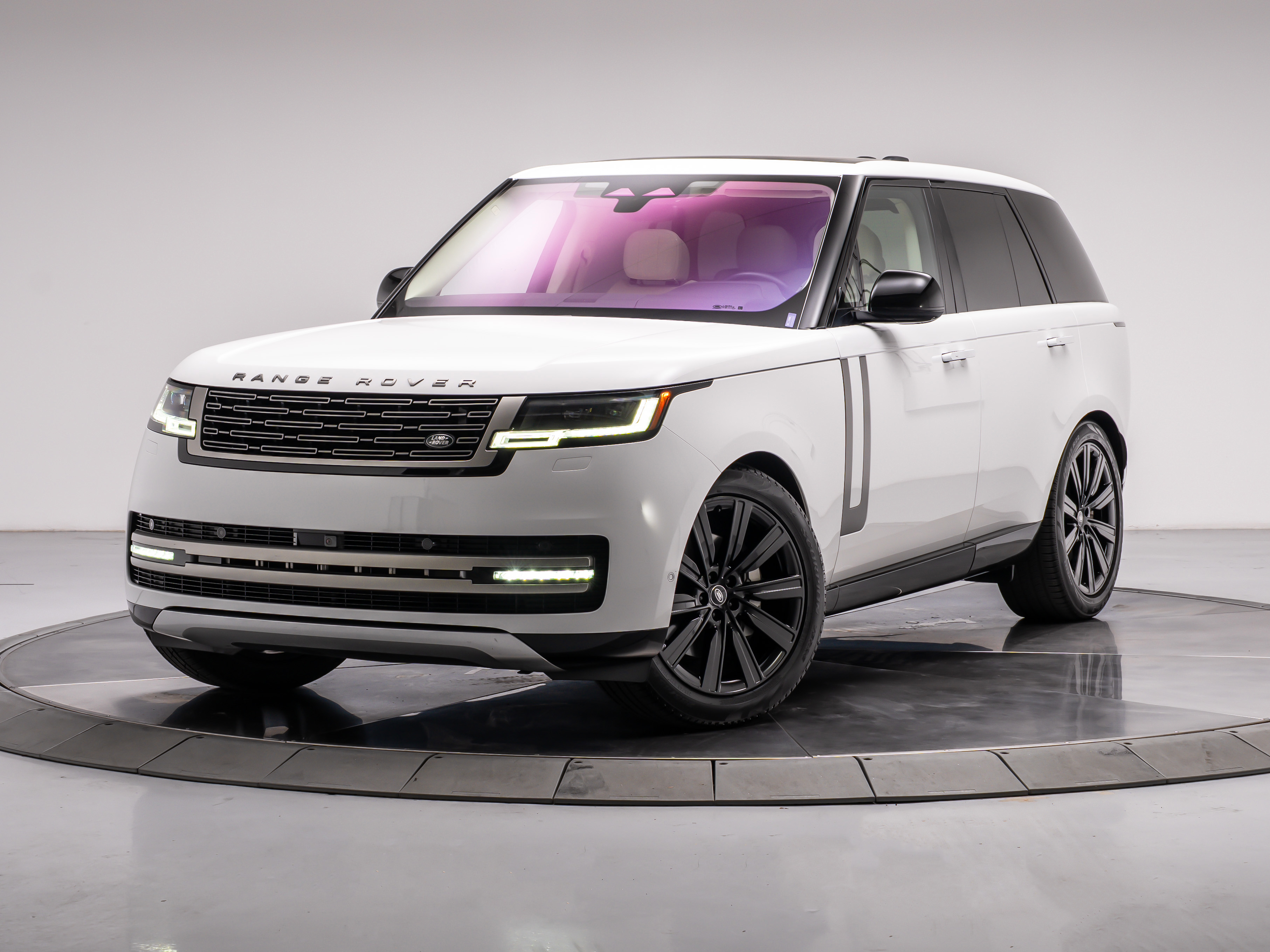 Used 2023 Land Rover Range Rover P400 SE