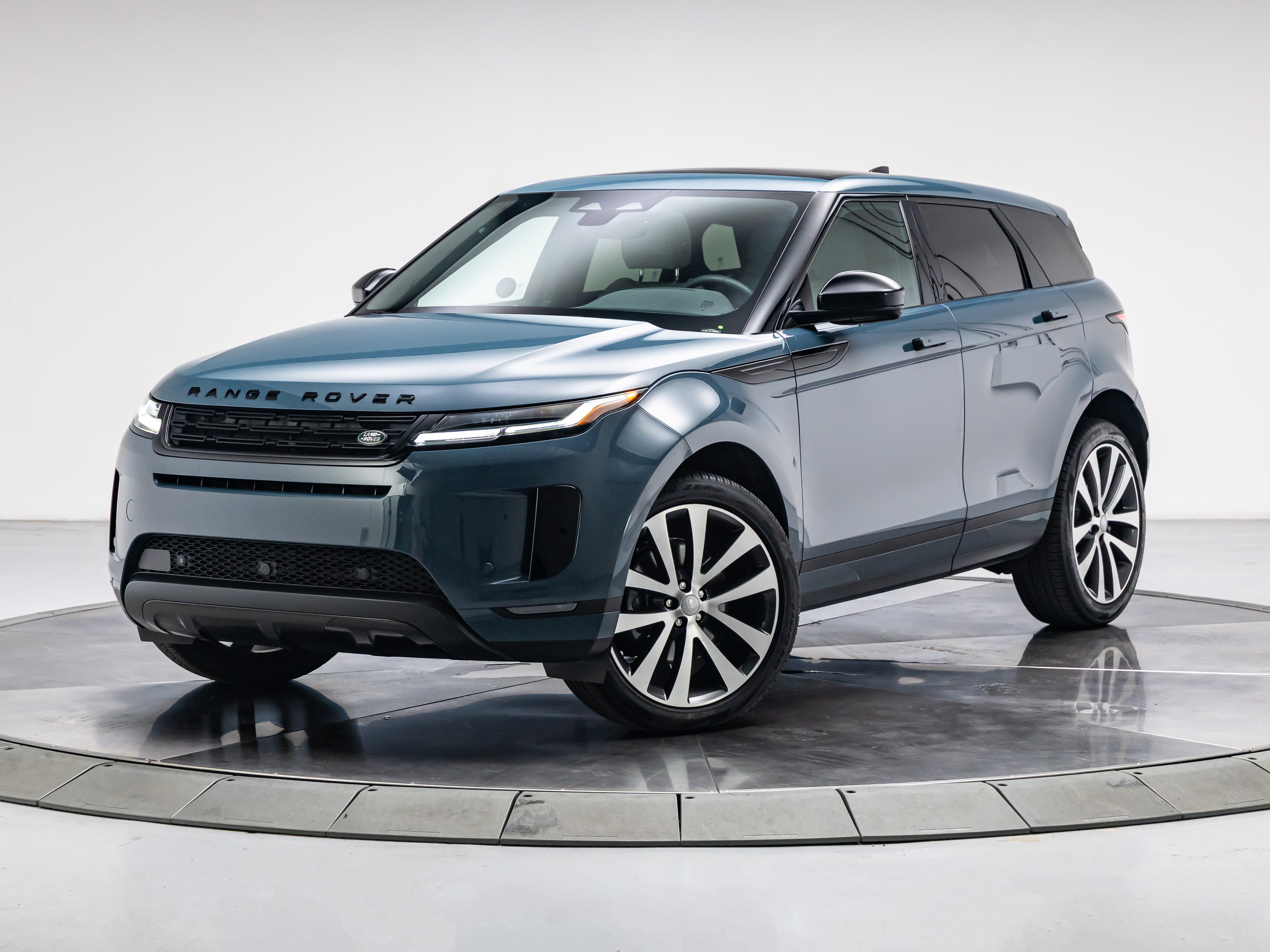 2026 Land Rover Range Rover Evoque