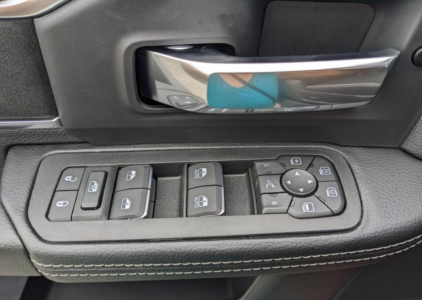 2026 RAM 2500 Laramie - Photo 59