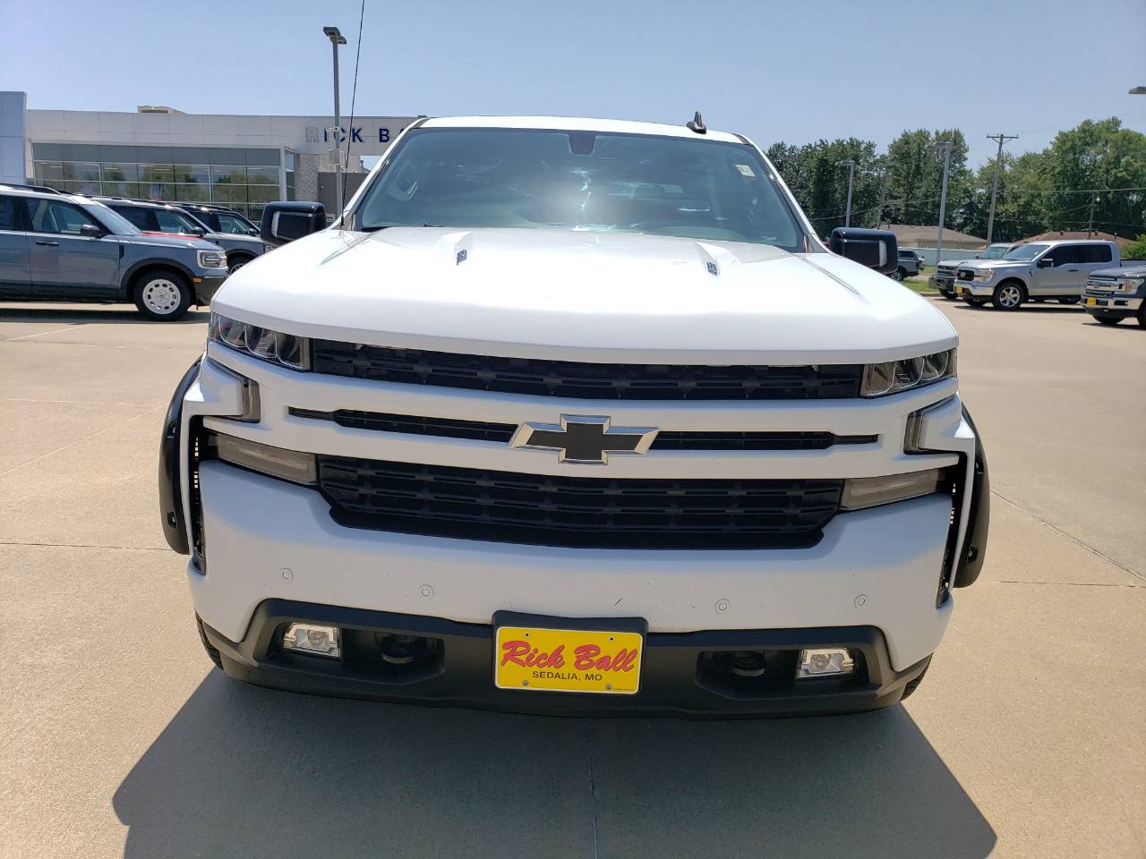 Used 2020 Chevrolet Silverado 1500 RST with VIN 3GCUYEEL4LG336373 for sale in Kansas City