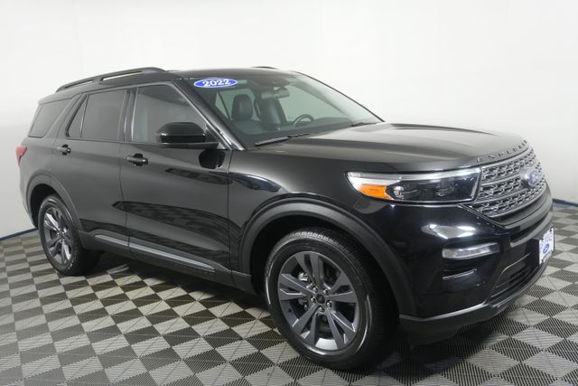 Used 2022 Ford Explorer XLT with VIN 1FMSK8DH2NGC50657 for sale in Kansas City
