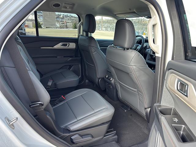 2026 Ford Explorer Active - Photo 17