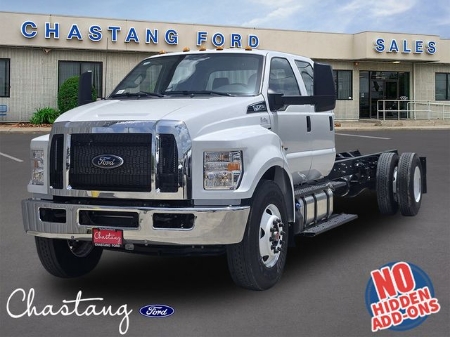 2027 Ford F-750SD Base