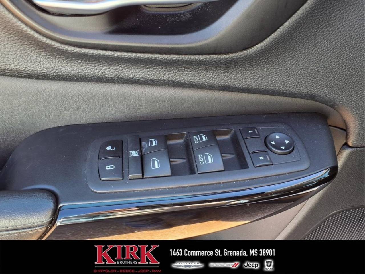 2023 Jeep Cherokee Altitude Lux - Photo 10