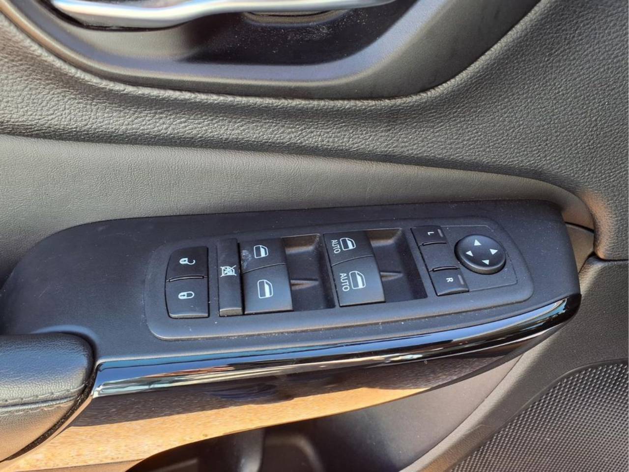 2023 Jeep Cherokee Altitude Lux - Photo 11