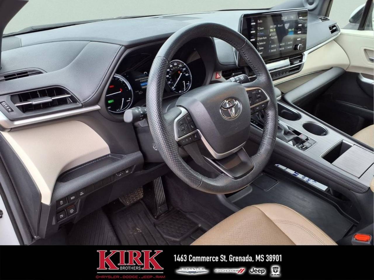 2024 Toyota Sienna Limited - Photo 9