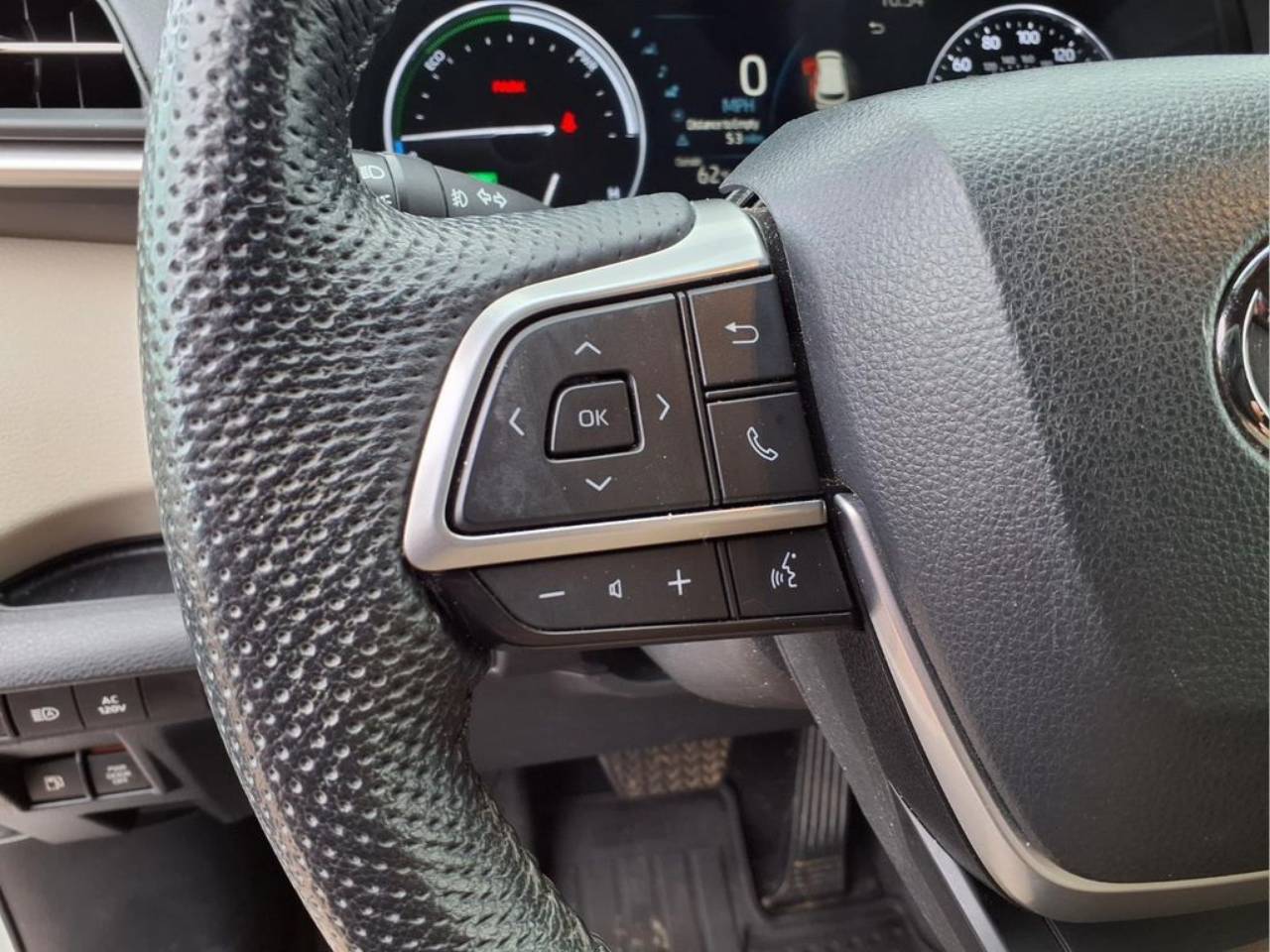 2024 Toyota Sienna Limited - Photo 12