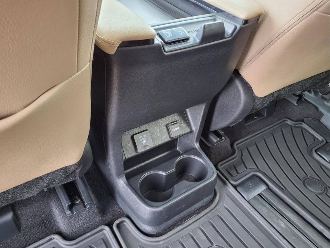 2024 Toyota Sienna Limited - Photo 20