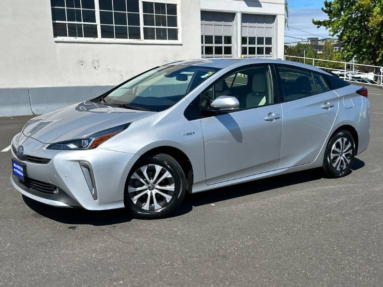 2020 Toyota Prius XLE AWD-E