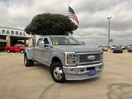 2025 Ford Super Duty F-350 DRW LARIAT