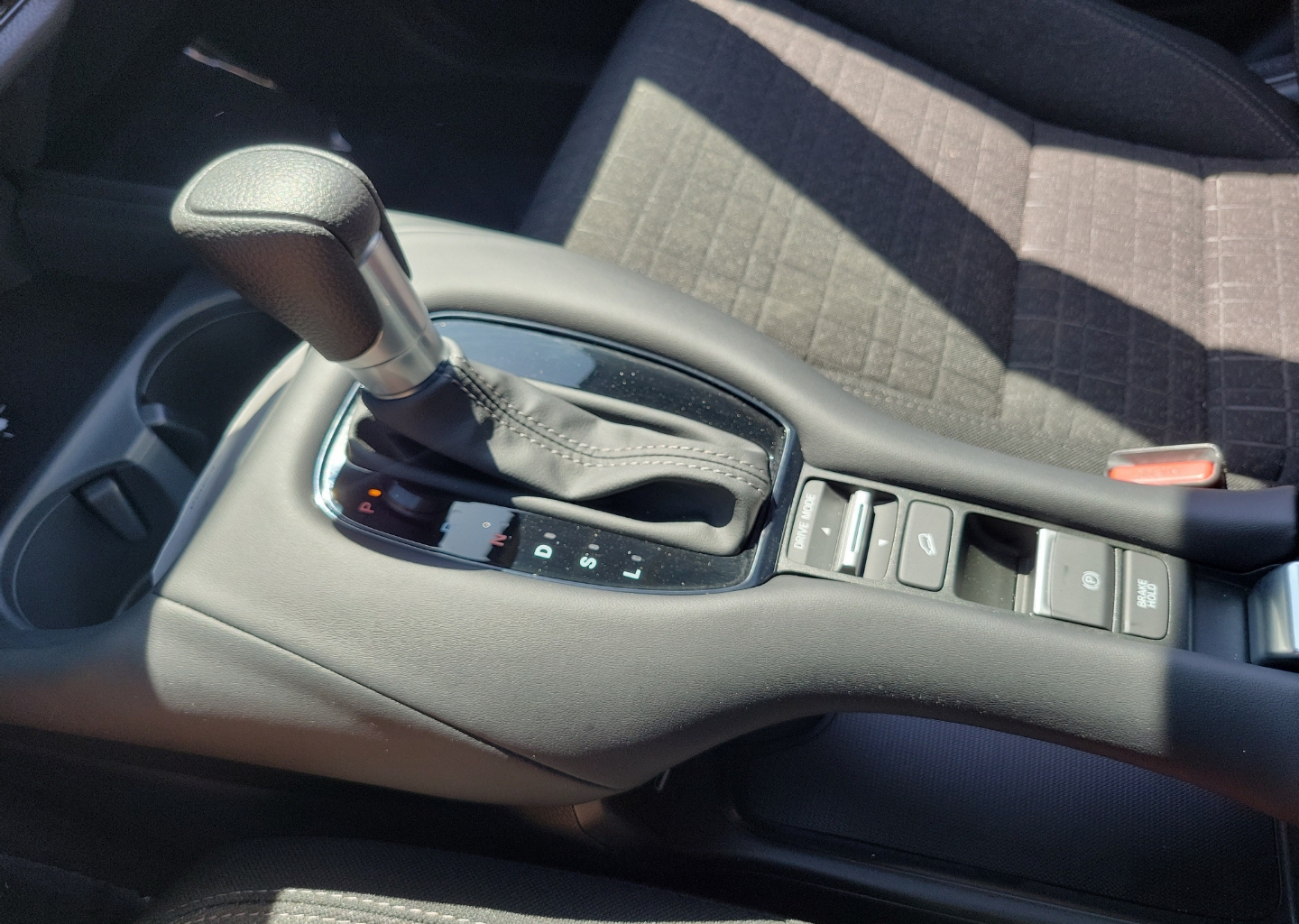 2027 Honda HR-V LX - Photo 31