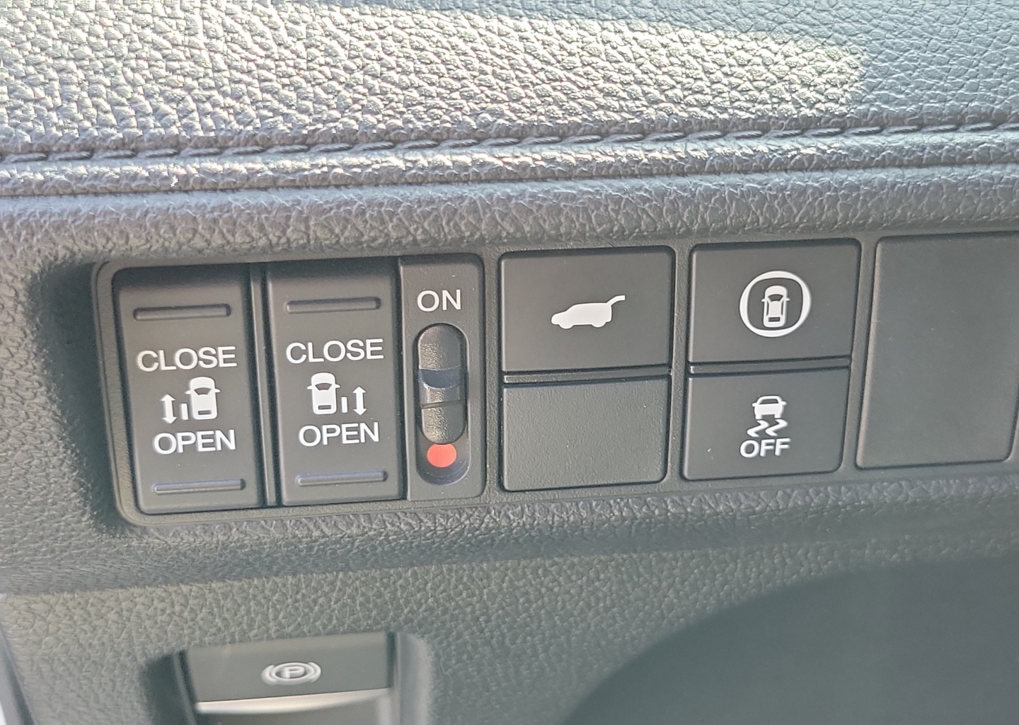 2024 Honda Odyssey EX-L - Photo 23