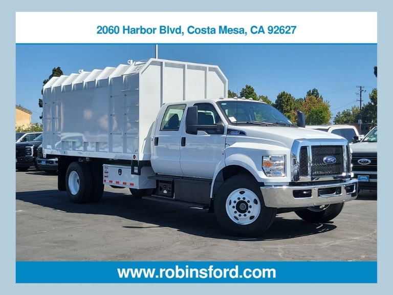 2027 Ford F-650SD Base