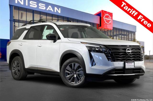 2026 Nissan Pathfinder SV