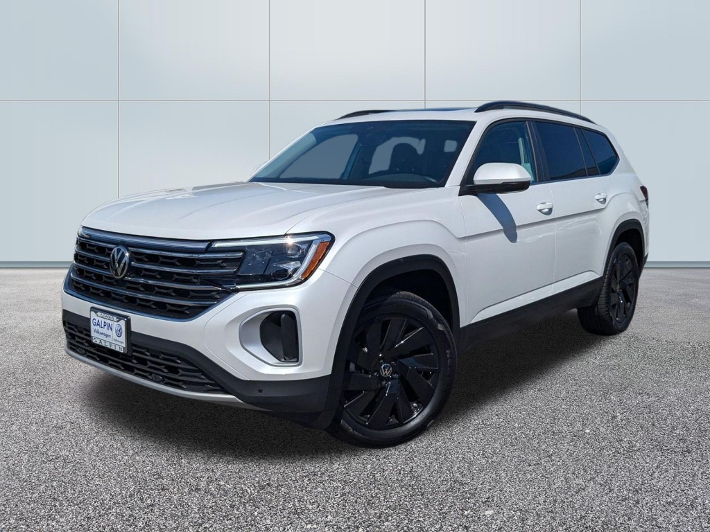 2026 Volkswagen Atlas SE with Technology