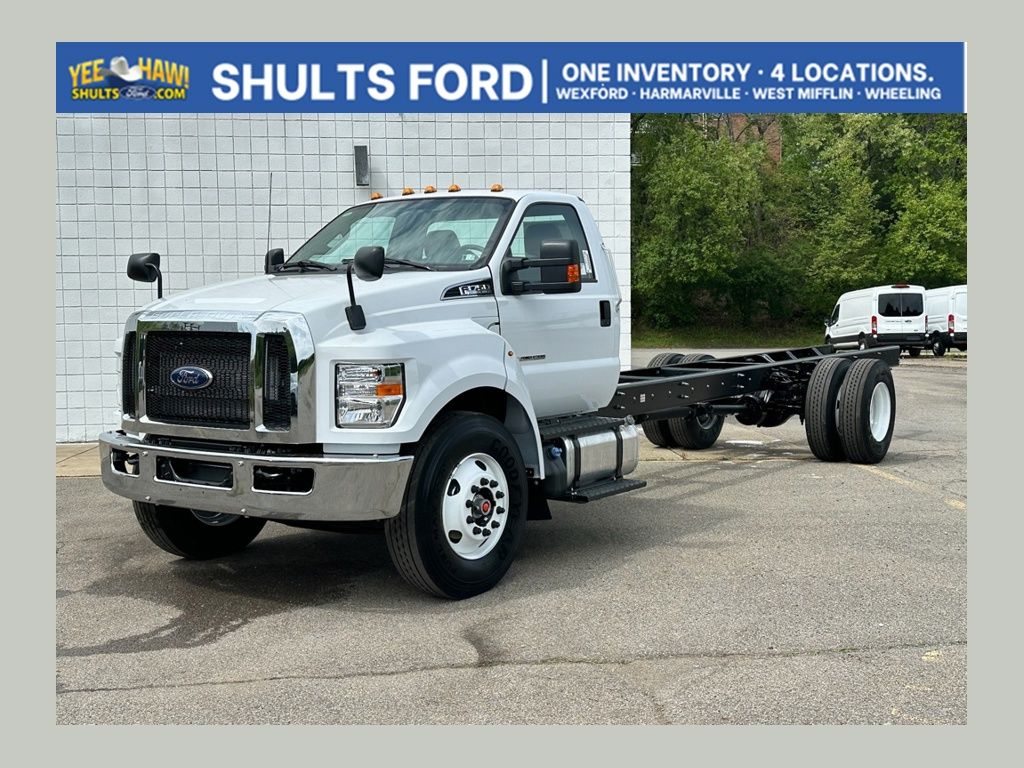 New 2027 Ford F-750SD Base