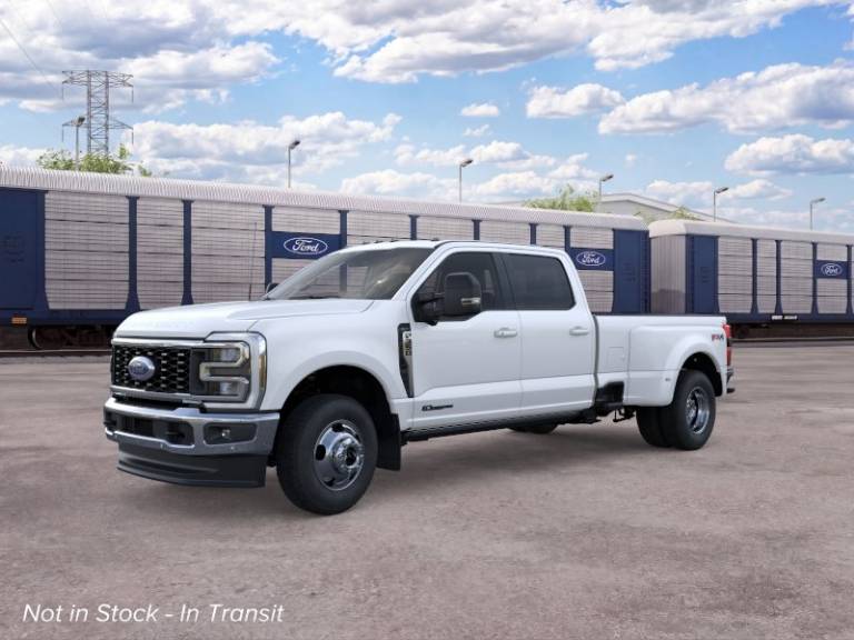 2026 Ford Super Duty F-350 DRW LARIAT