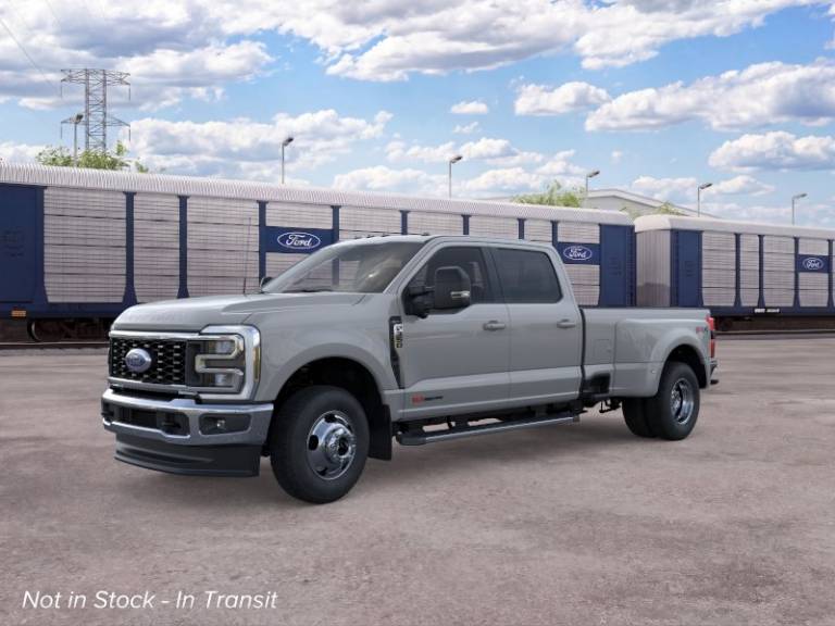2026 Ford Super Duty F-350 DRW LARIAT