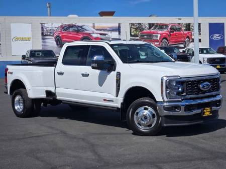 2026 Ford Super Duty F-350 DRW LARIAT