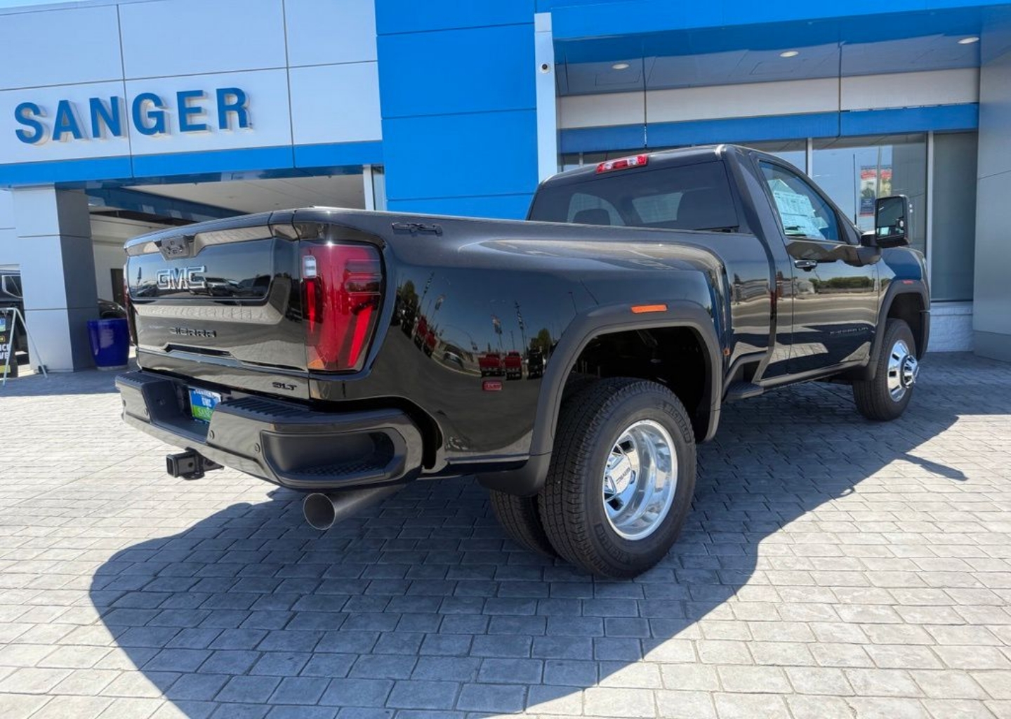 2026 GMC Sierra 3500HD SLE - Photo 9