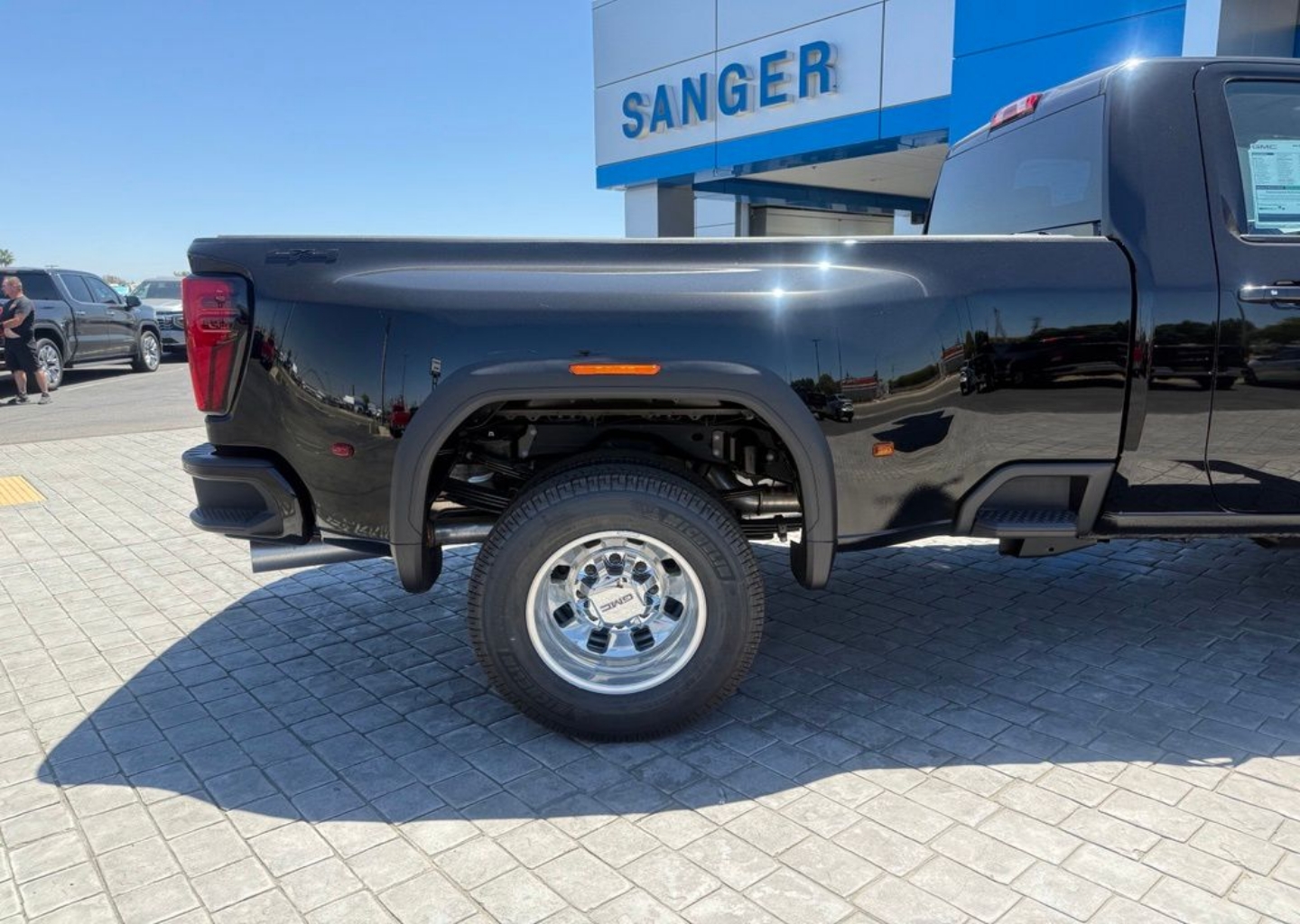 2026 GMC Sierra 3500HD SLE - Photo 11
