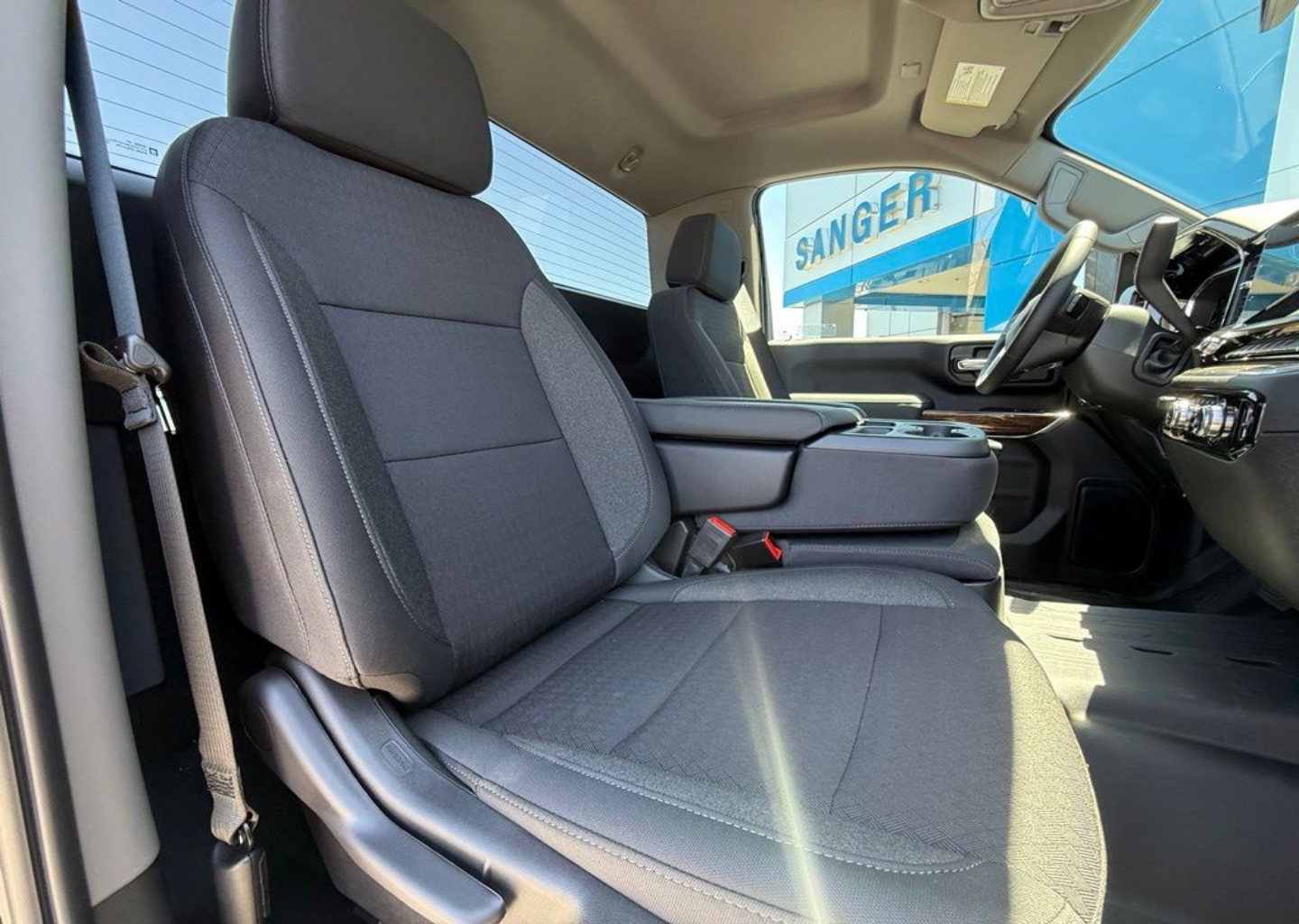 2026 GMC Sierra 3500HD SLE - Photo 14